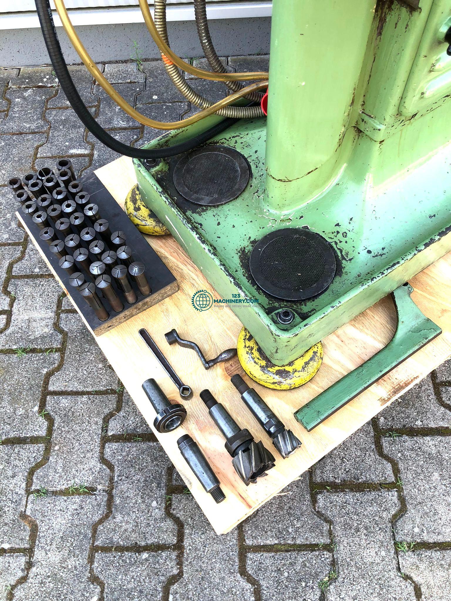 Werkzeugfräsmaschine DECKEL FP 1